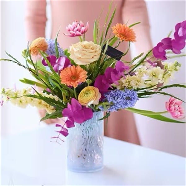 MAGICAL VASE